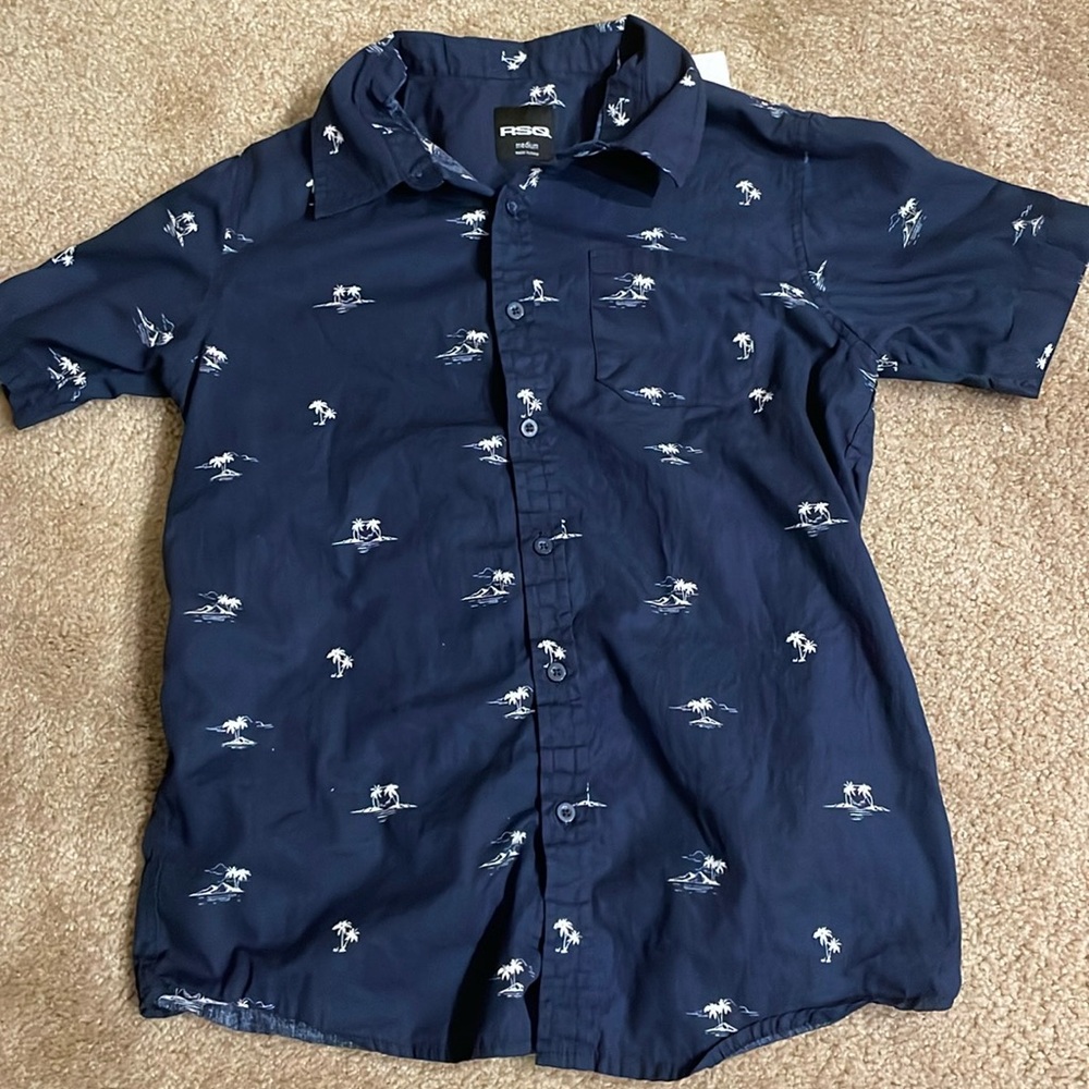 RSQ Boys Isles Button Up Shirt | Medium | Blue